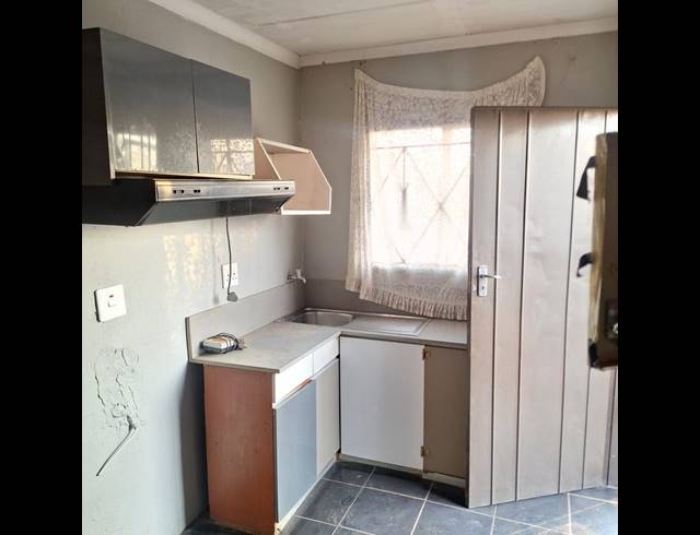 2 BEDROOM HOUSE FOR SALE IN SOSHANGUVE SOUTH